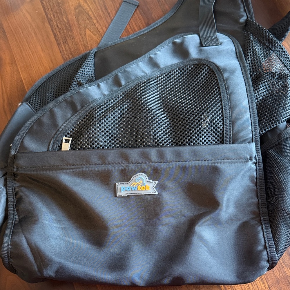 Pawtek - medium Black Sling Bag for dog - around 14lbs - Picture 5 of 7
